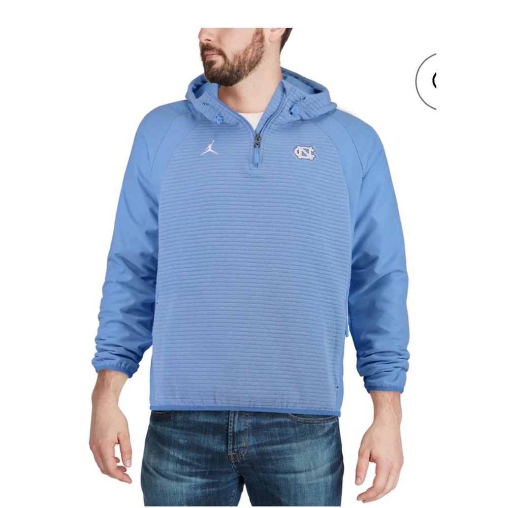 Jordan North Carolina Tar Heels 1/4 Zip Hybrid Jacket Carolina Blue Mens Small